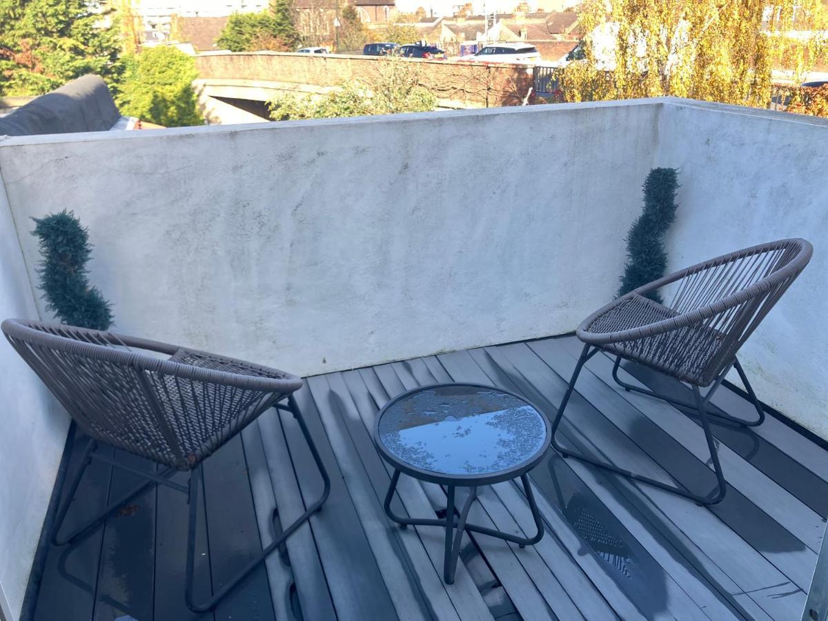 Stylish 1 Bed Flat With Private Terrace In Wimbledon - 3 The Queens London Exterior photo